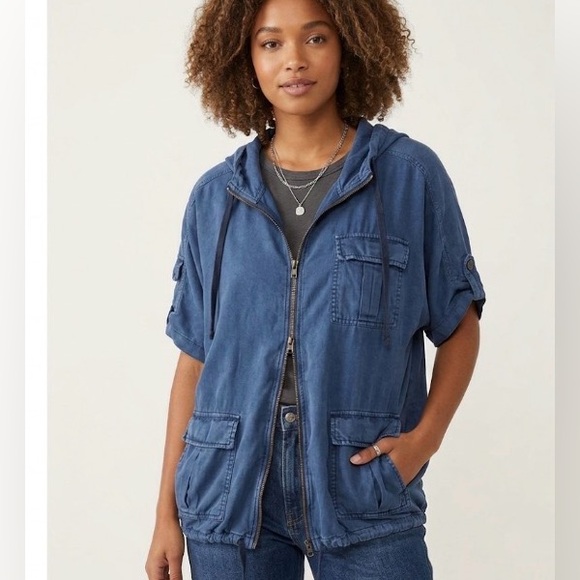 Maurice’s Hooded Blue Jacket L/XL - Picture 2 of 10